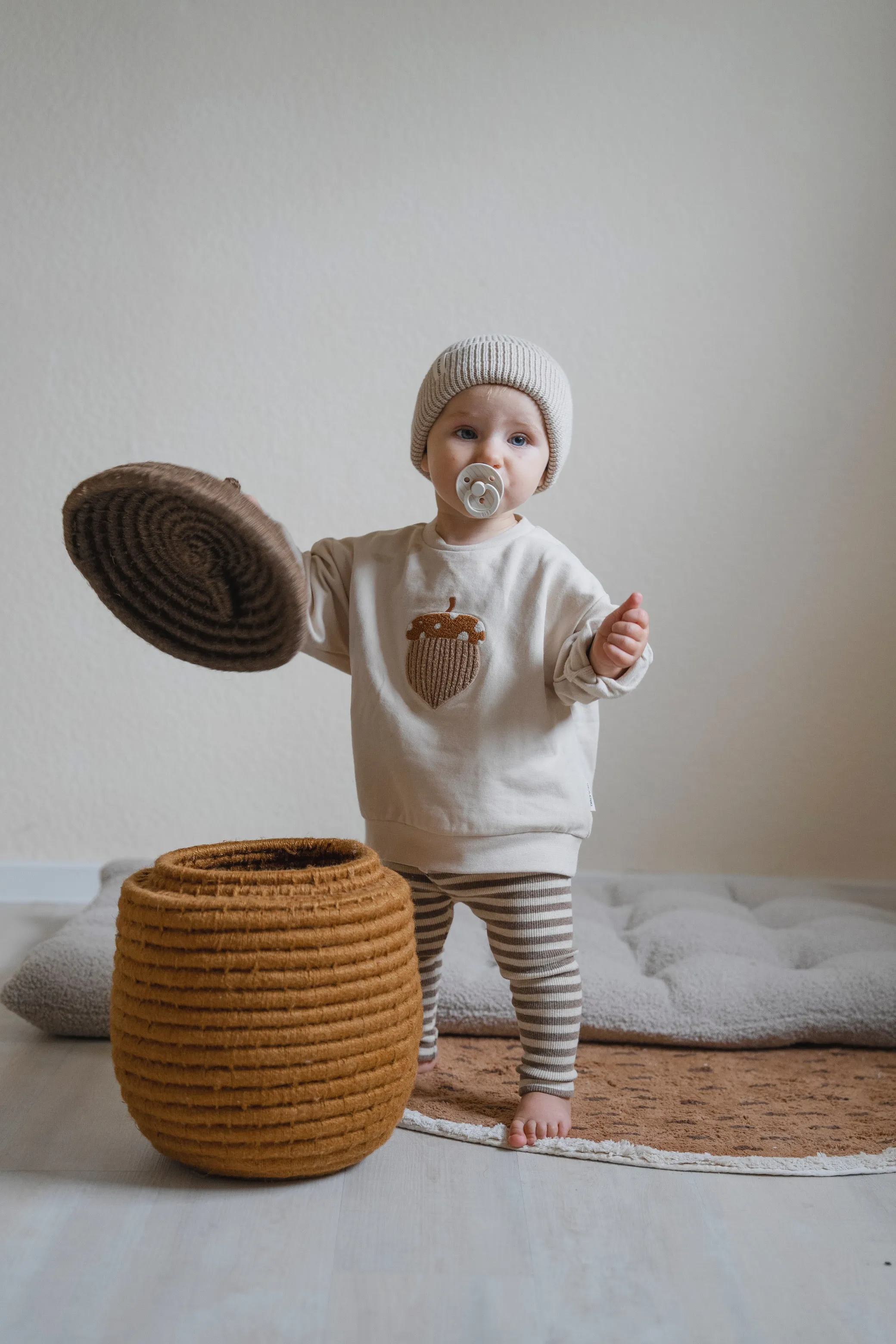 ACORN SWEATER